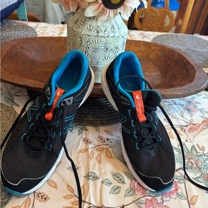 New Balance Black and Blue Athletic Running Shoes